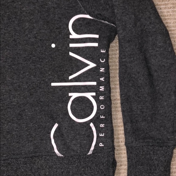 Calvin Klein Crew Neck - Picture 2 of 4